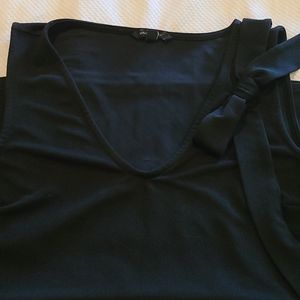 Sleeveless rayon crepe a line top w bow detail